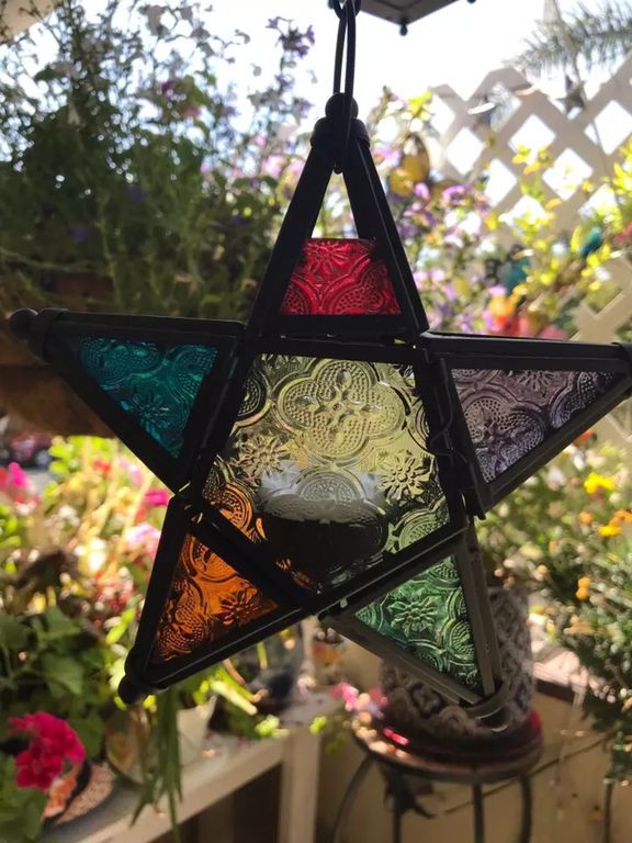 Lámpara Estrella Colgante con Portavelas de Cristal de Colores