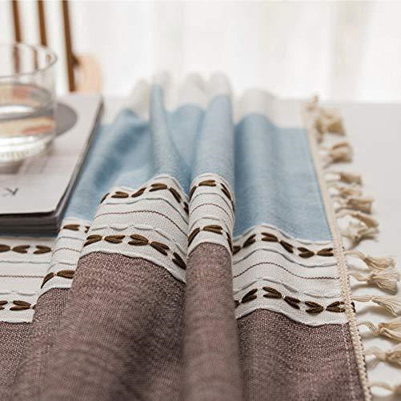 Nordic Geometric Tablecloth – Waterproof Jacquard with Tassels