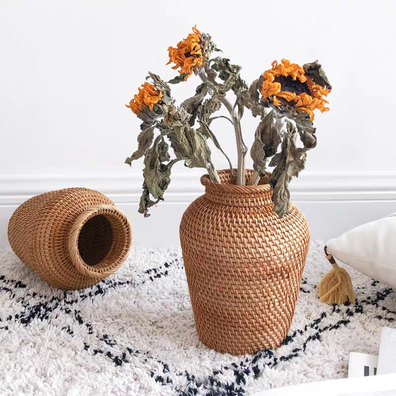 Jarrón de Ratán Vietnamita Tejido a Mano – Decoración Nórdica